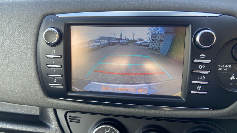 Toyota Yaris 1.5 VVT-i Icon Tech 5dr Petrol Hatchback